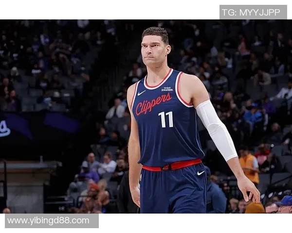 布鲁克洛佩斯如何在NBA赛场上重塑自我与球队角色 布鲁克洛佩斯如何在NBA赛场上重塑自我与球队角色