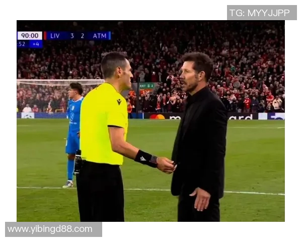 利物浦在欧冠比赛中凭借绝杀球晋级，球迷欢呼雀跃